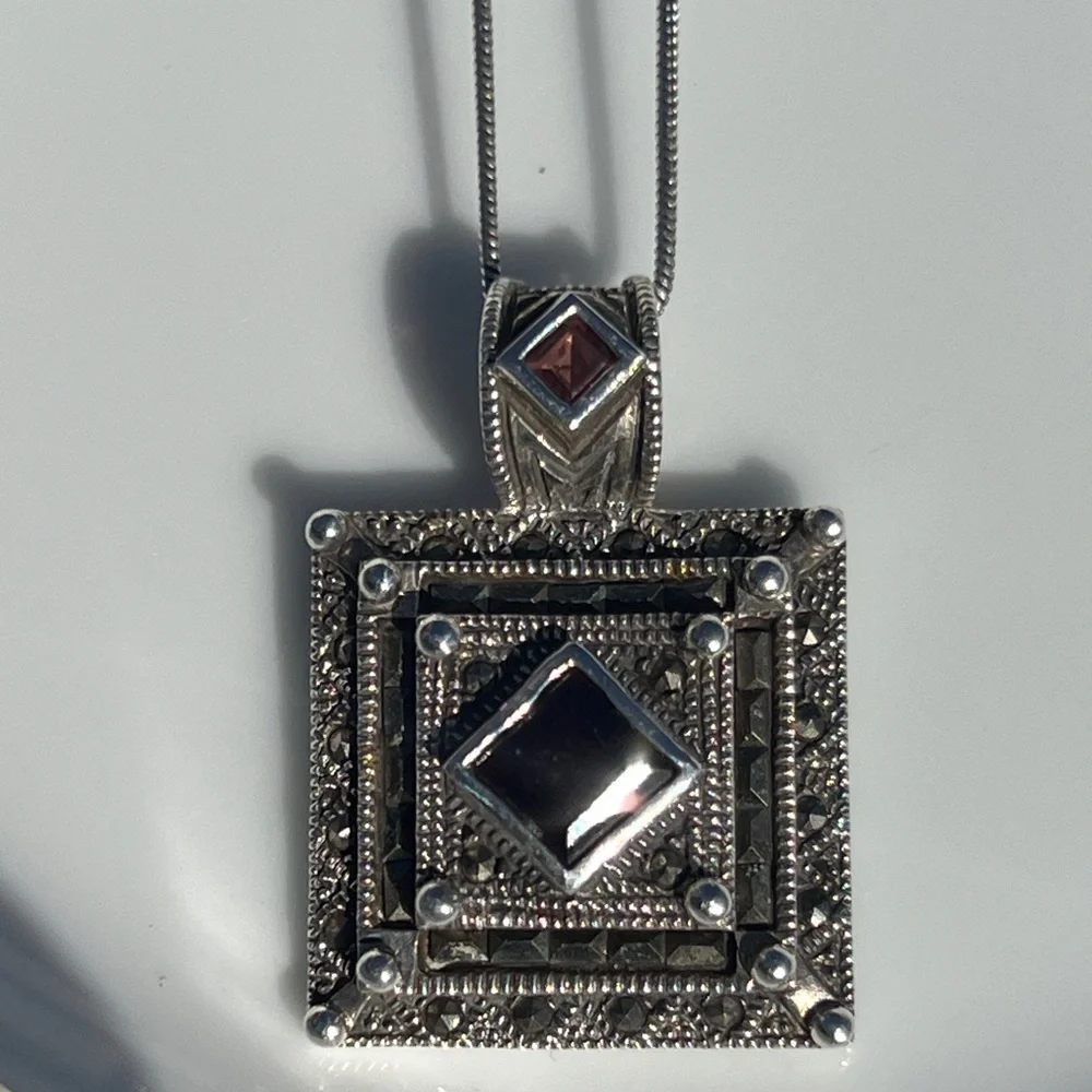 Vintage Art Deco Sterling Silver Garnet & Marcasite Square Pendant Necklace - Picture 4 of 6